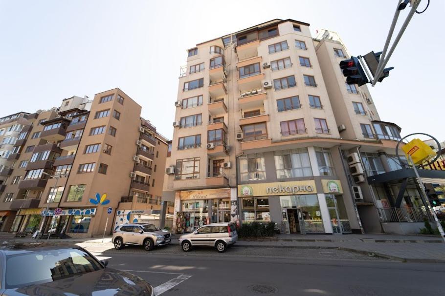 Апартамент За Гости Уют Burgas Exterior photo